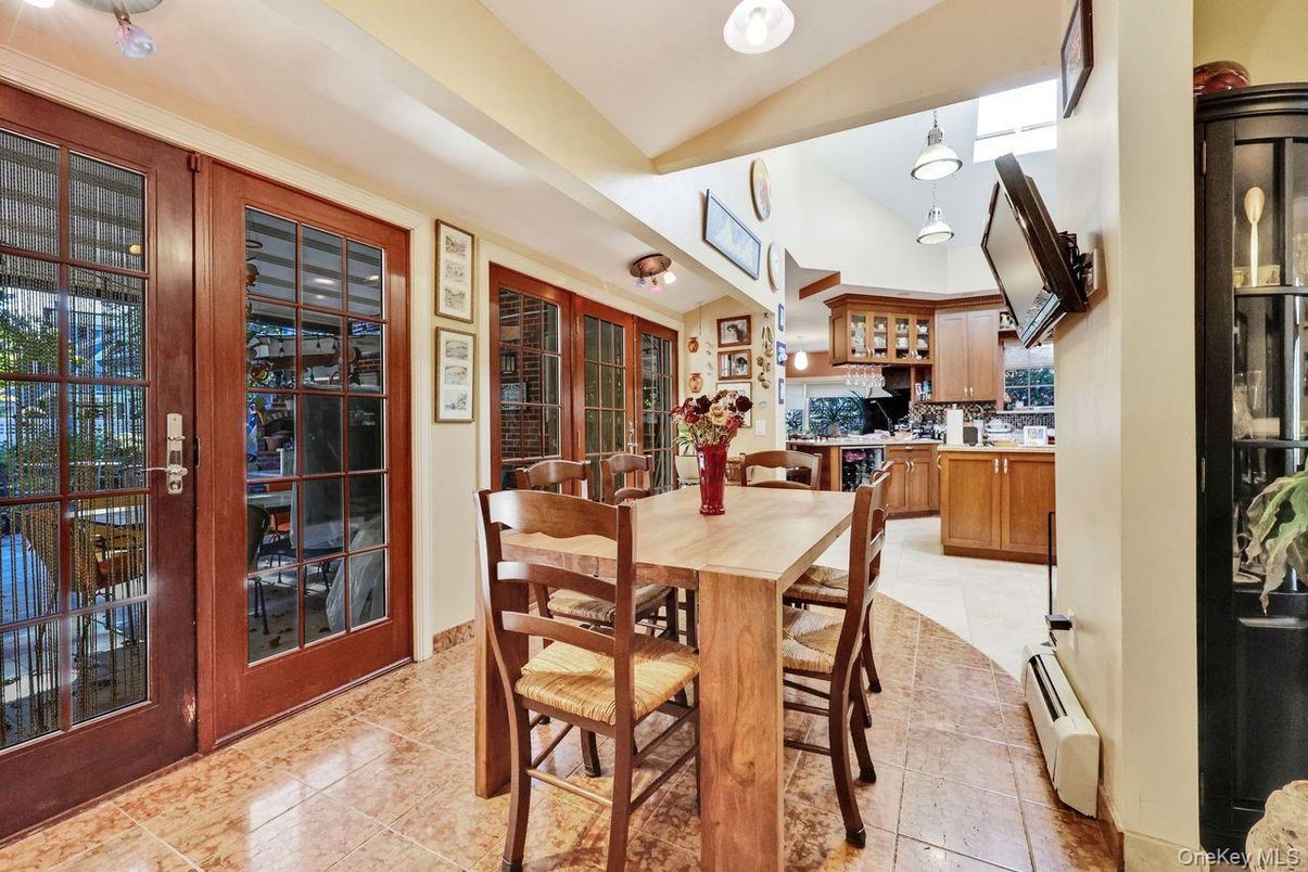 Dining room, Interior, Kitchen, Pendant Lights
