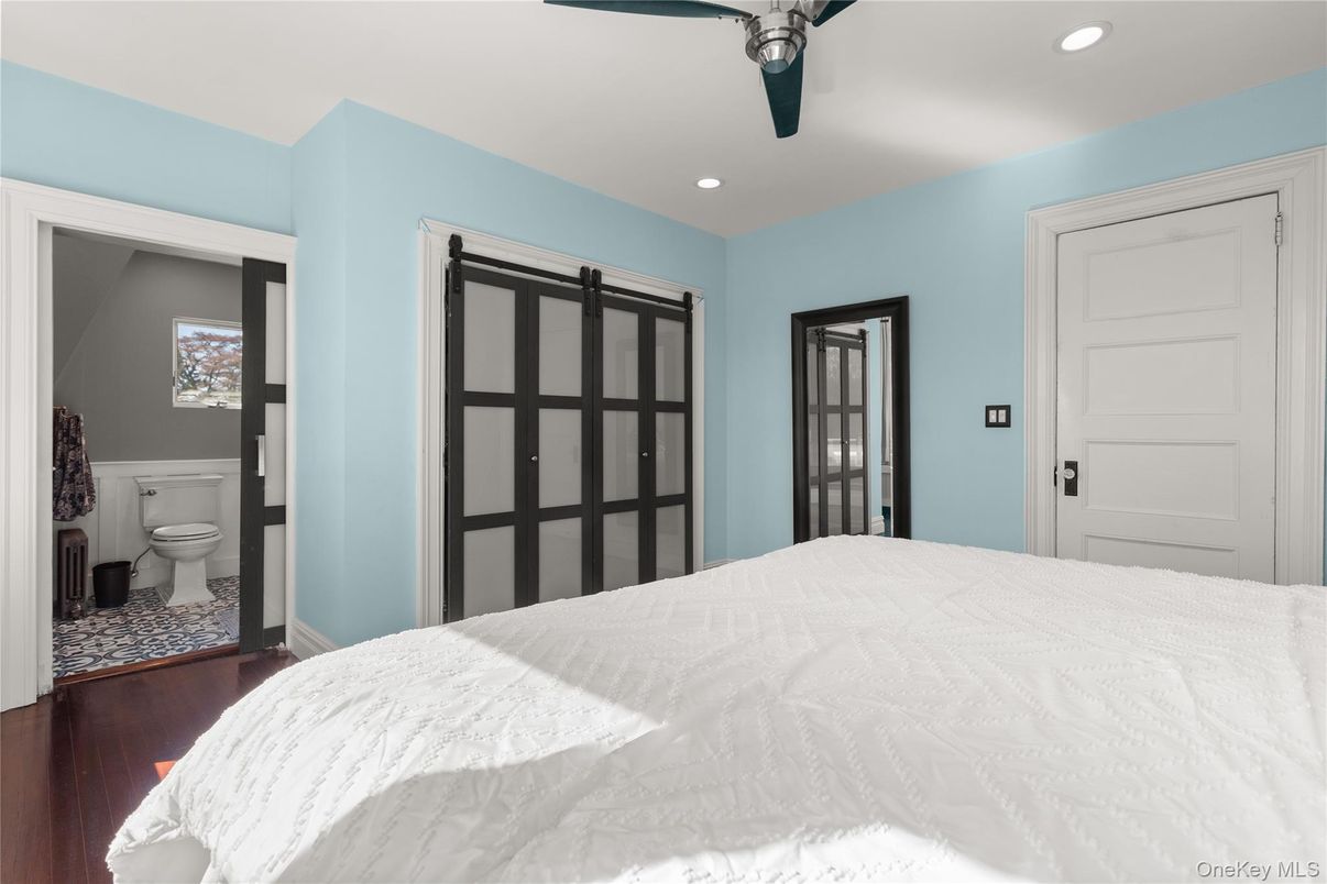 Bathroom, Bedroom, Interior, Recessed Lighting, Wood Texture Flooring