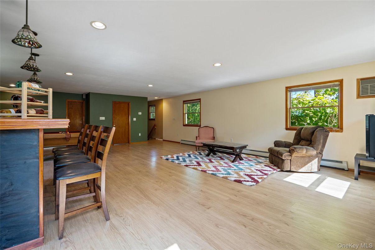 Interior, Pendant Lights, Recessed Lighting, Wood Texture Flooring