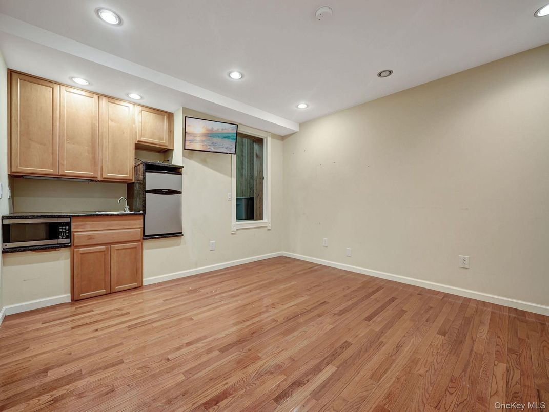 Empty room, Interior, Kitchen, Recessed Lighting, Wood Texture Flooring