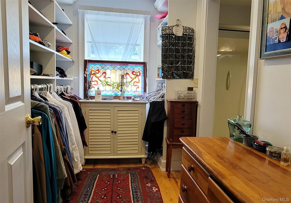 Interior, Walk-in Closets, Wood Texture Flooring