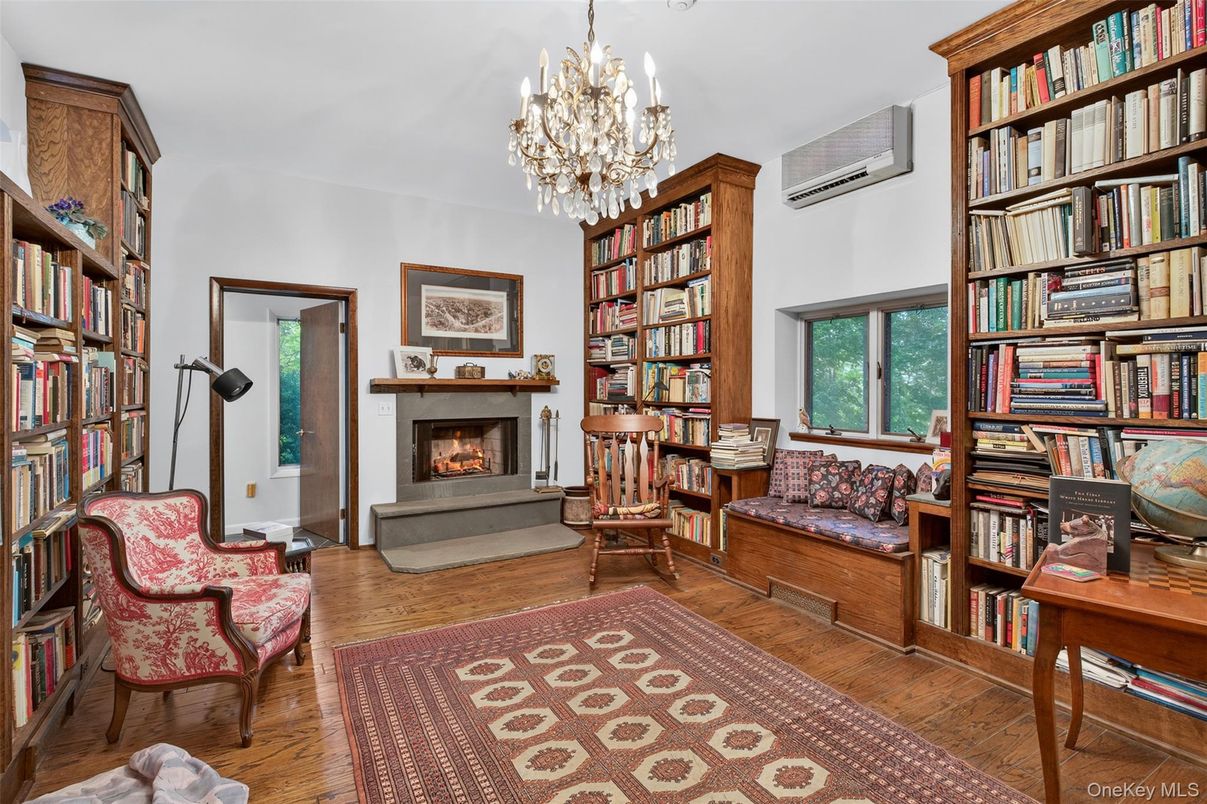 Chandelier, Fireplace, Interior, Wood Texture Flooring