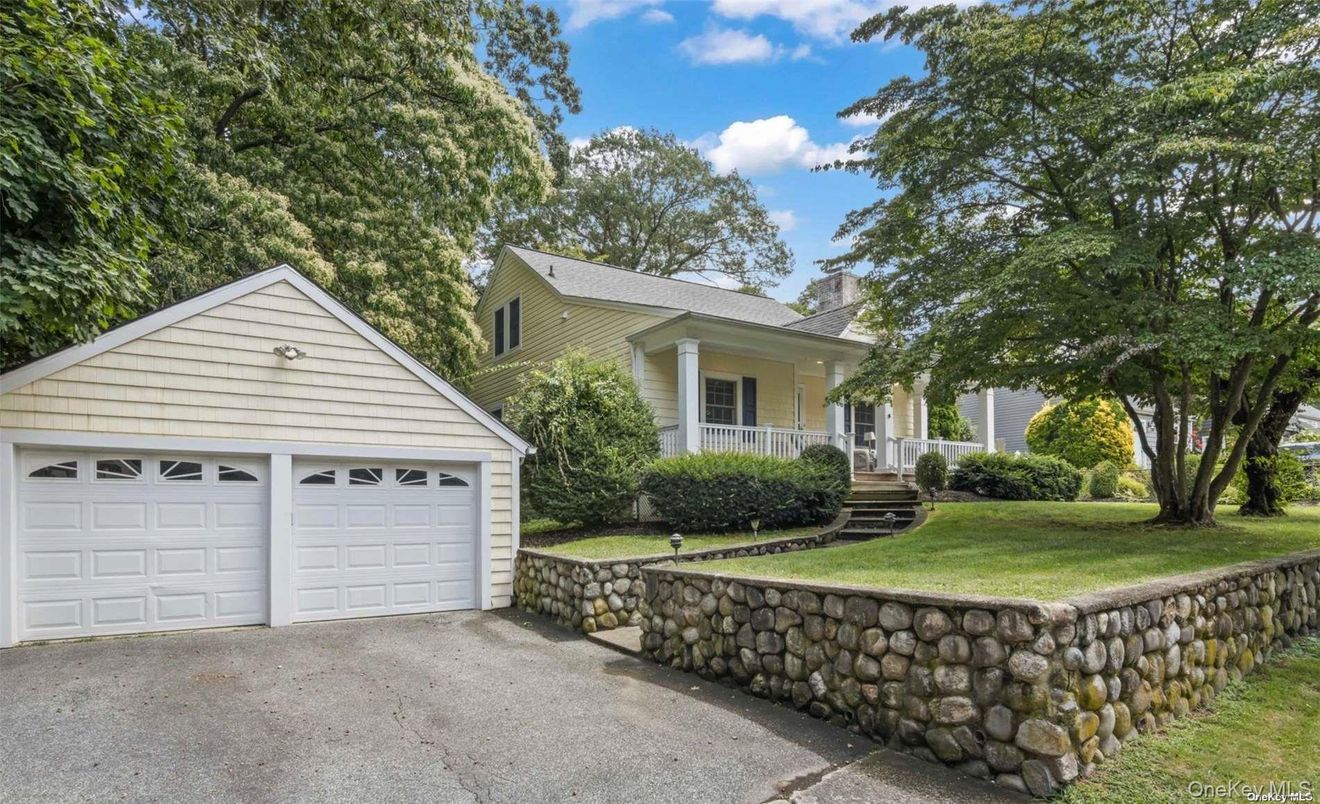 Backyard, Detached Garage, Exterior