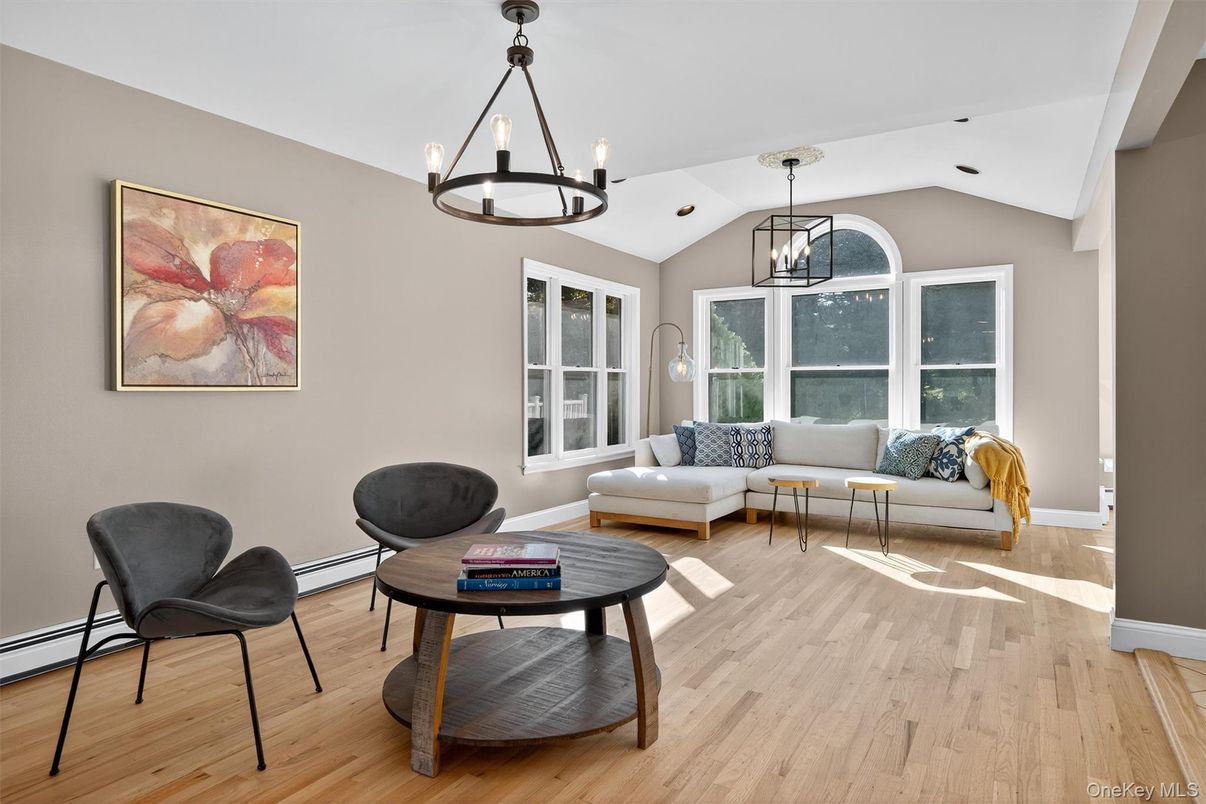 Interior, Living room, Pendant Lights, Wood Texture Flooring