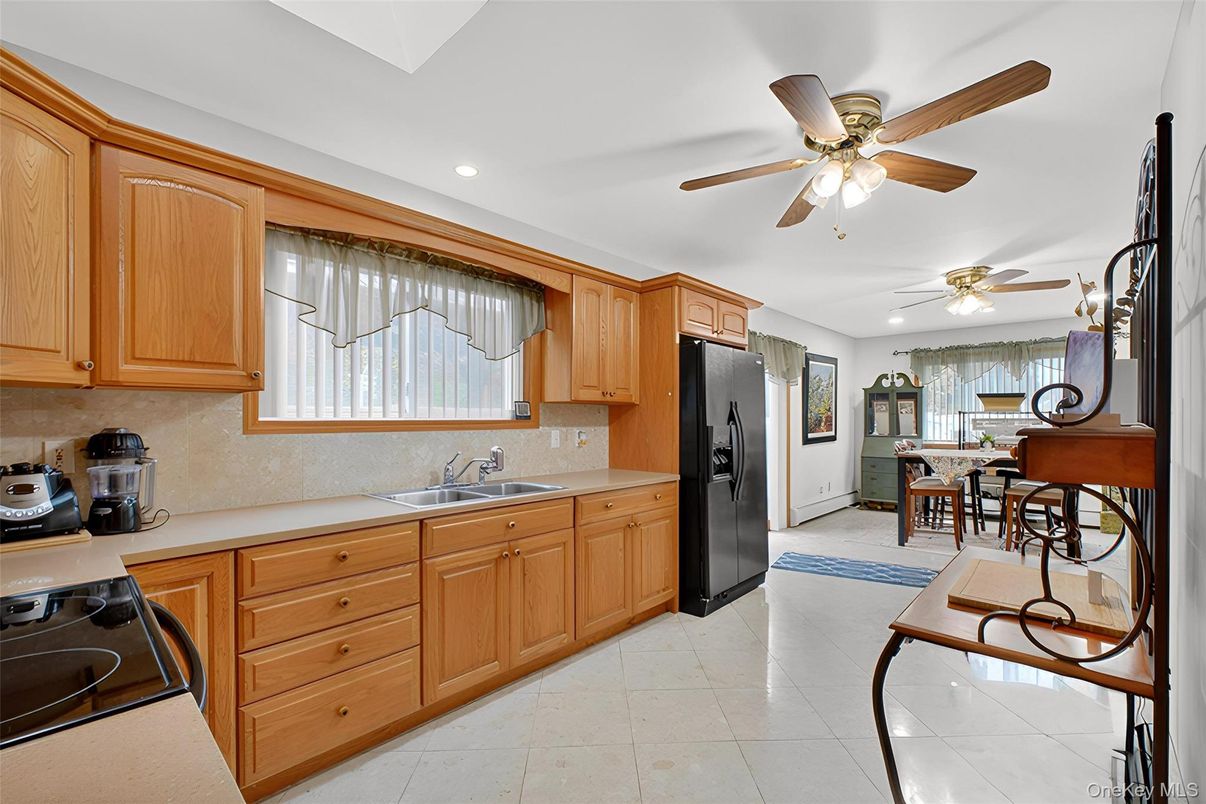 Dining room, Interior, Kitchen, Recessed Lighting
