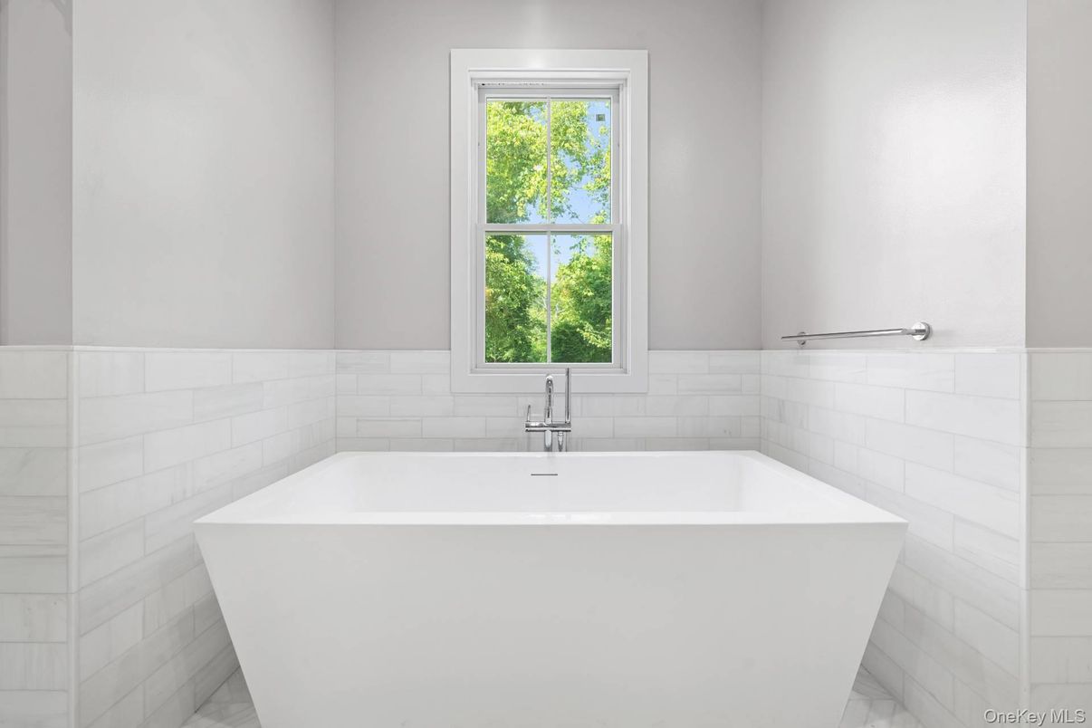 Bathroom, Free Standing Baths, Interior