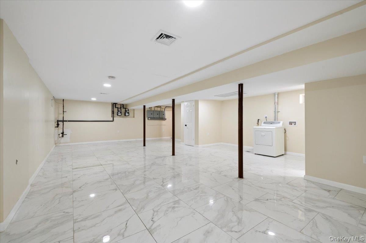 Interior, Marble, Recessed Lighting, Washer
