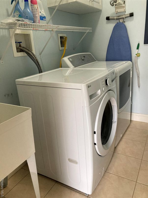 Interior, Washer