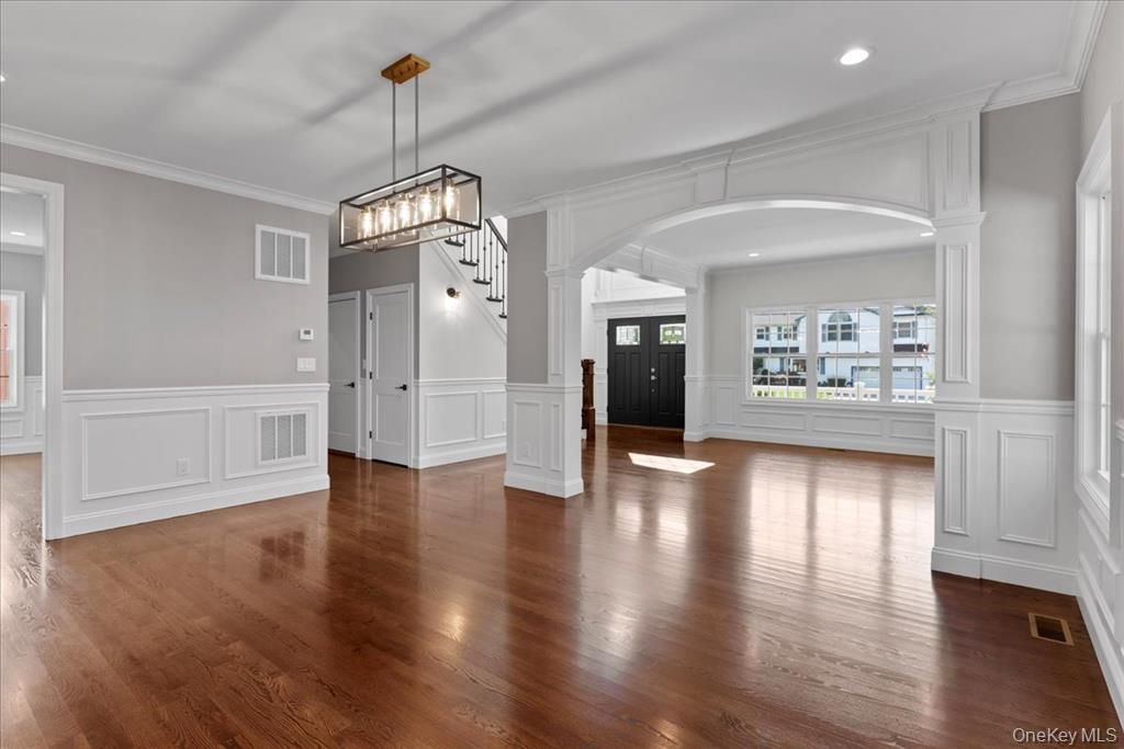 Empty room, Interior, Pendant Lights, Recessed Lighting, Wood Texture Flooring