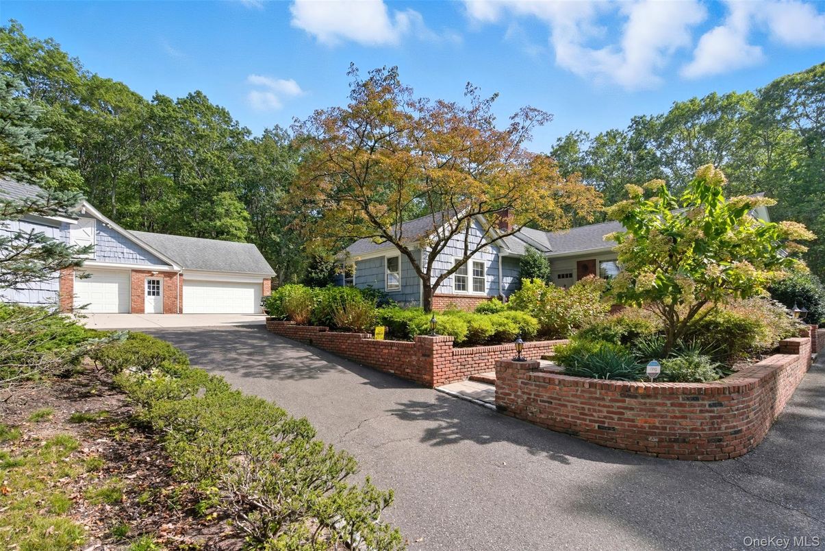 Detached Garage, Exterior