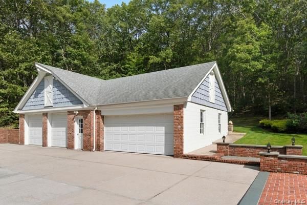 Attached, Exterior, Facade, Brick Facade, Cape Cod