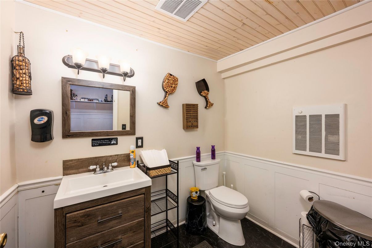 Bathroom, Interior