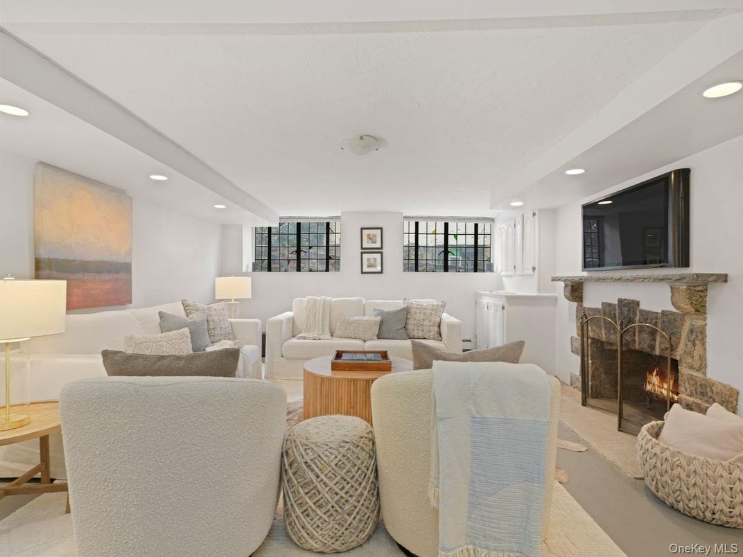 Fireplace, Interior, Living room, Recessed Lighting