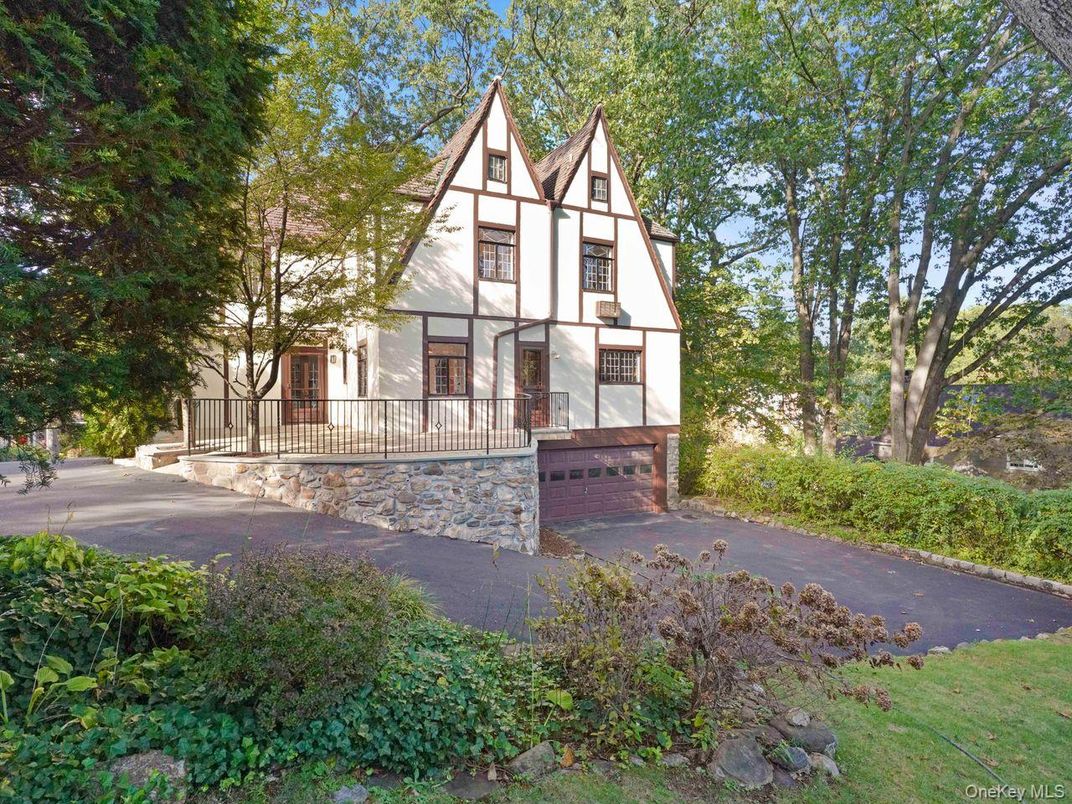 Exterior, Facade, Tudor Revival
