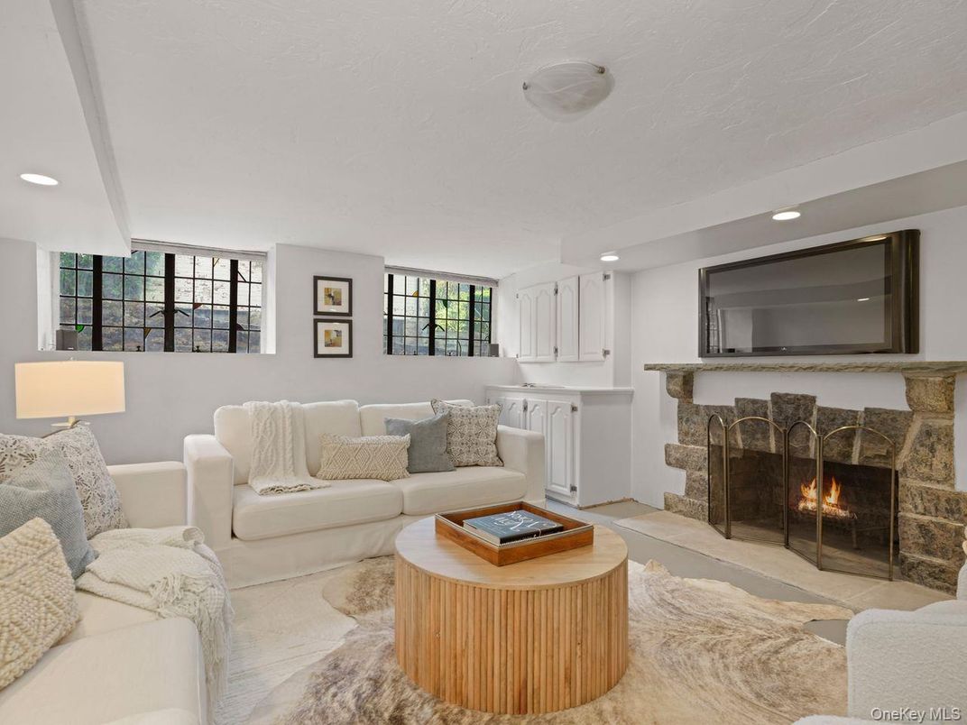 Fireplace, Interior, Living room, Recessed Lighting