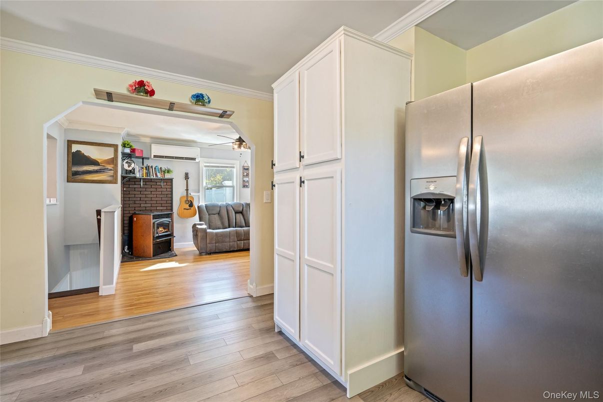 Fireplace, Interior, Kitchen, Wood Texture Flooring
