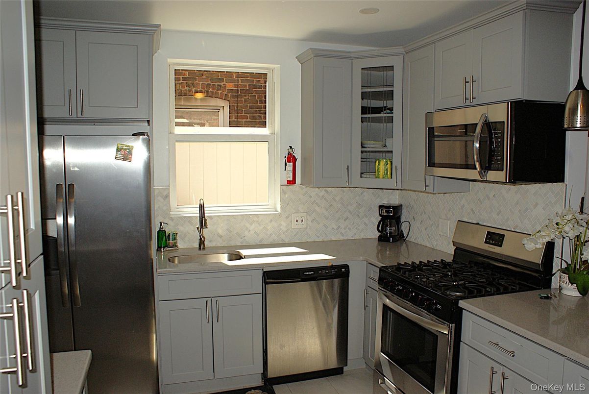 Interior, Kitchen, Stainless Steel Appliances