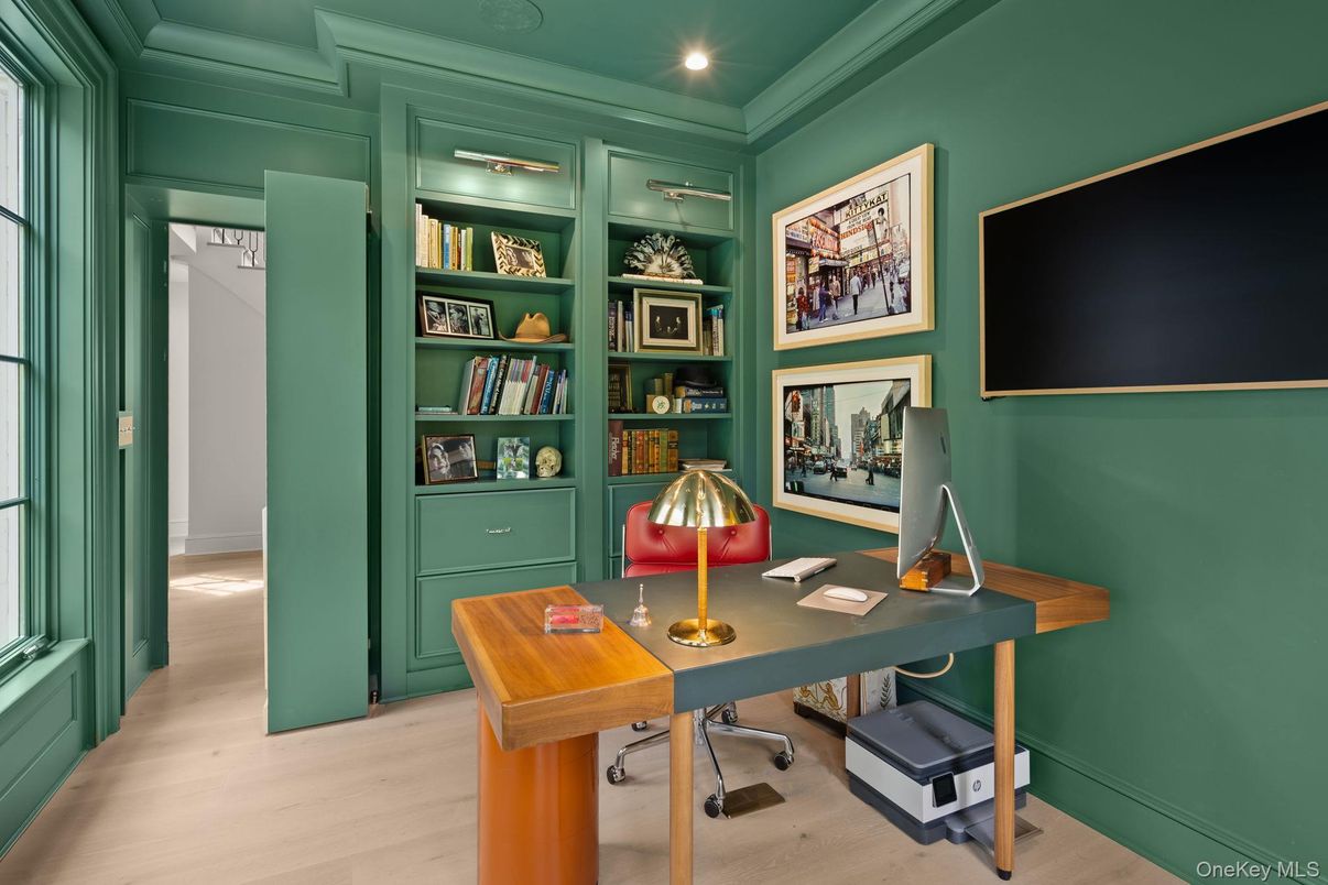 Home Office, Interior, Recessed Lighting, Wood Texture Flooring