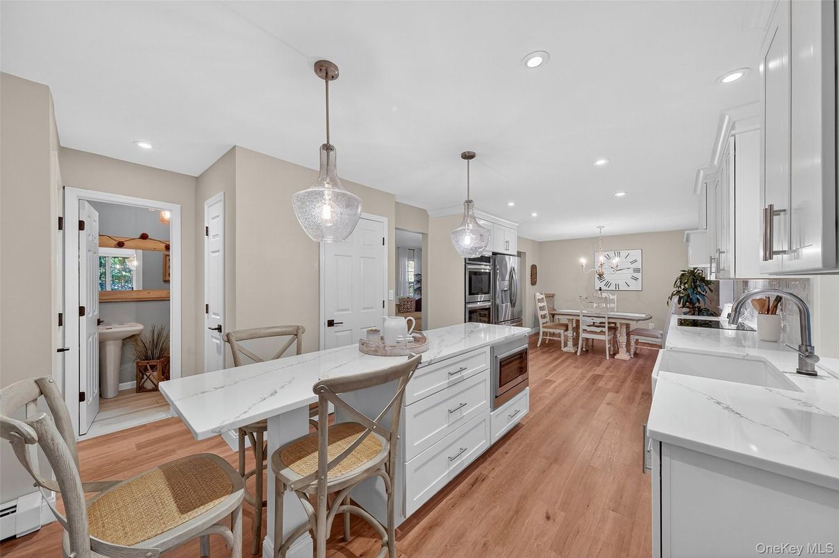Dining room, Interior, Kitchen, Pendant Lights, Recessed Lighting, Wood Texture Flooring