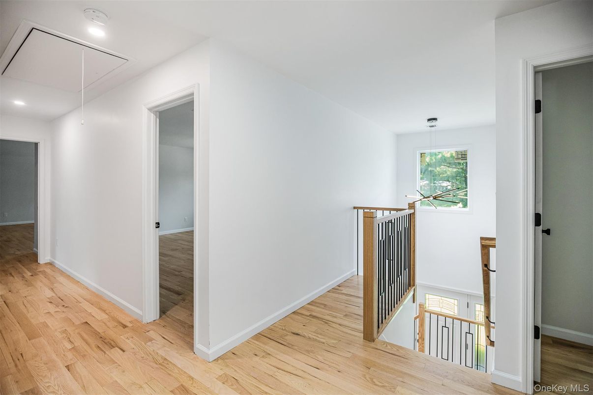Interior, Pendant Lights, Recessed Lighting, Wood Texture Flooring