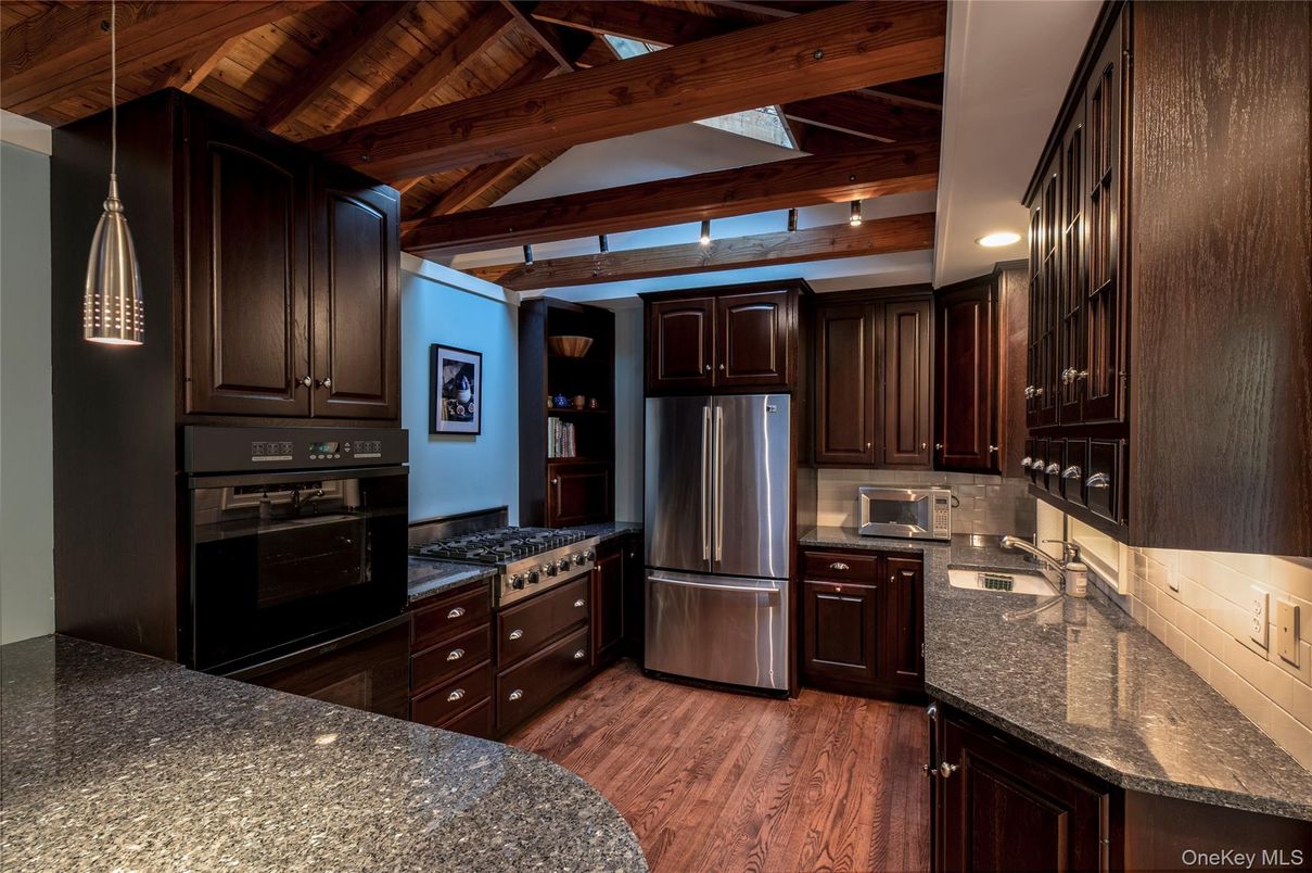 Interior, Kitchen, Pendant Lights, Recessed Lighting, Stainless Steel Appliances, Wooden Beams, Wooden Ceilings, Wood Texture Flooring