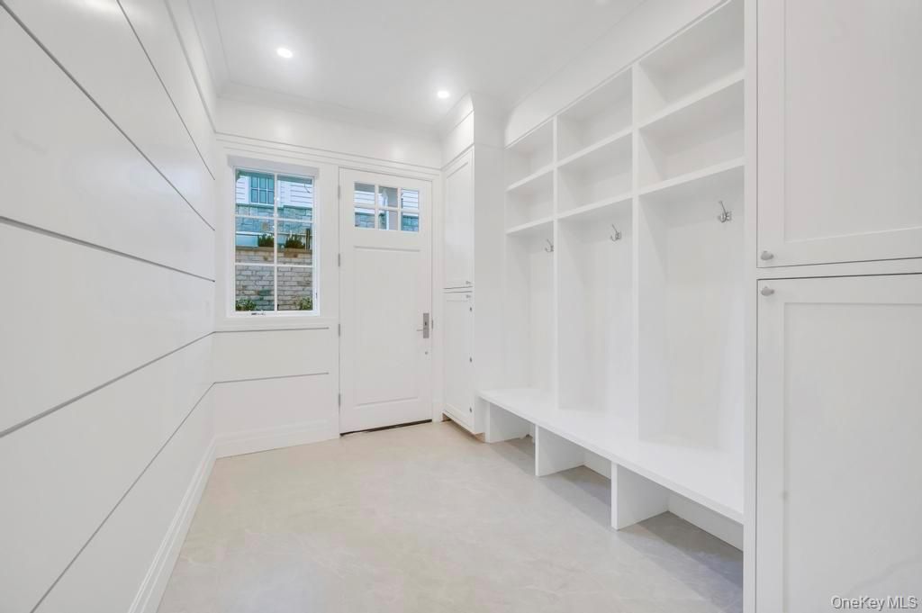 Interior, Recessed Lighting, Walk-in Closets