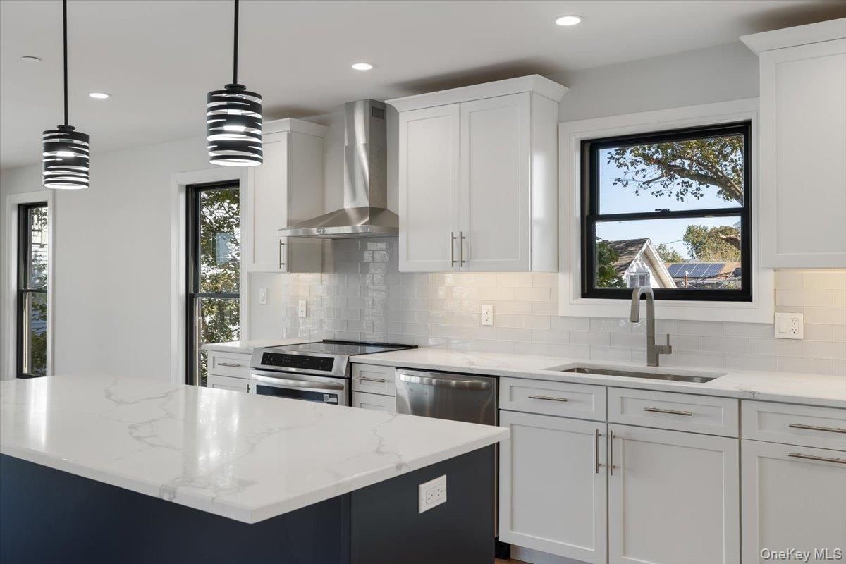 Interior, Kitchen, Pendant Lights, Recessed Lighting, Stainless Steel Appliances