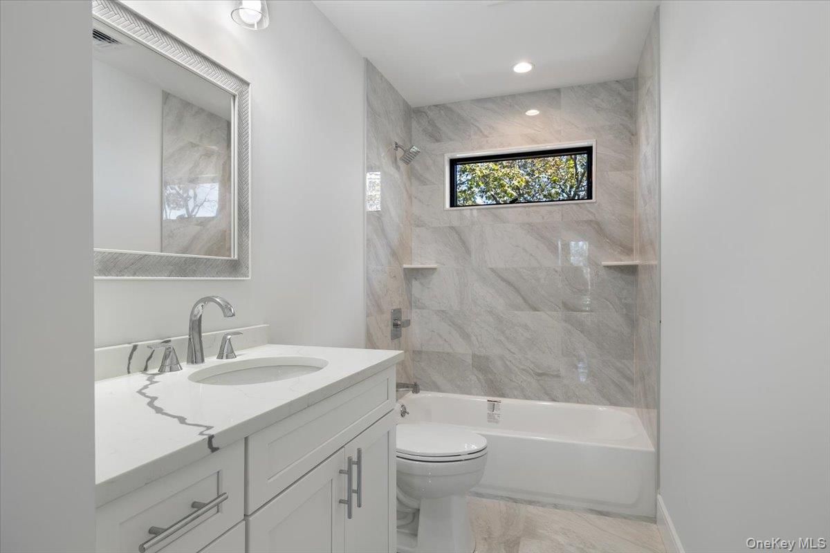 Bathroom, Interior, Marble, Marble Walls, Recessed Lighting