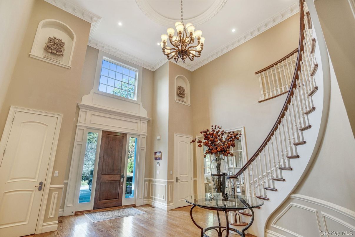 Chandelier, Interior, Recessed Lighting, Wood Texture Flooring