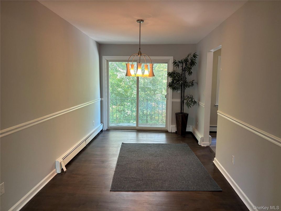 Empty room, Interior, Pendant Lights, Wood Texture Flooring