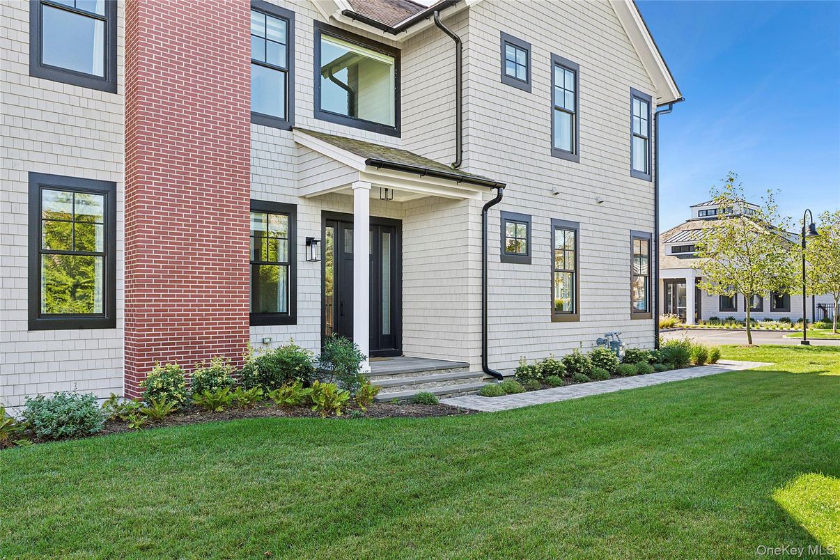 Exterior, Facade, Brick Facade, Farmhouse