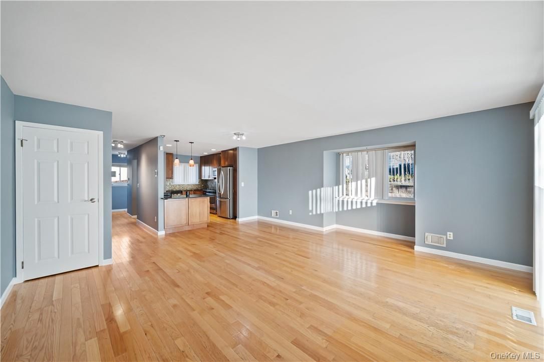 Empty room, Interior, Kitchen, Pendant Lights, Wood Texture Flooring