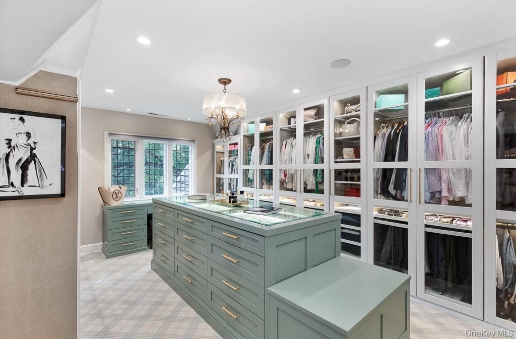 Chandelier, Interior, Recessed Lighting, Walk-in Closets