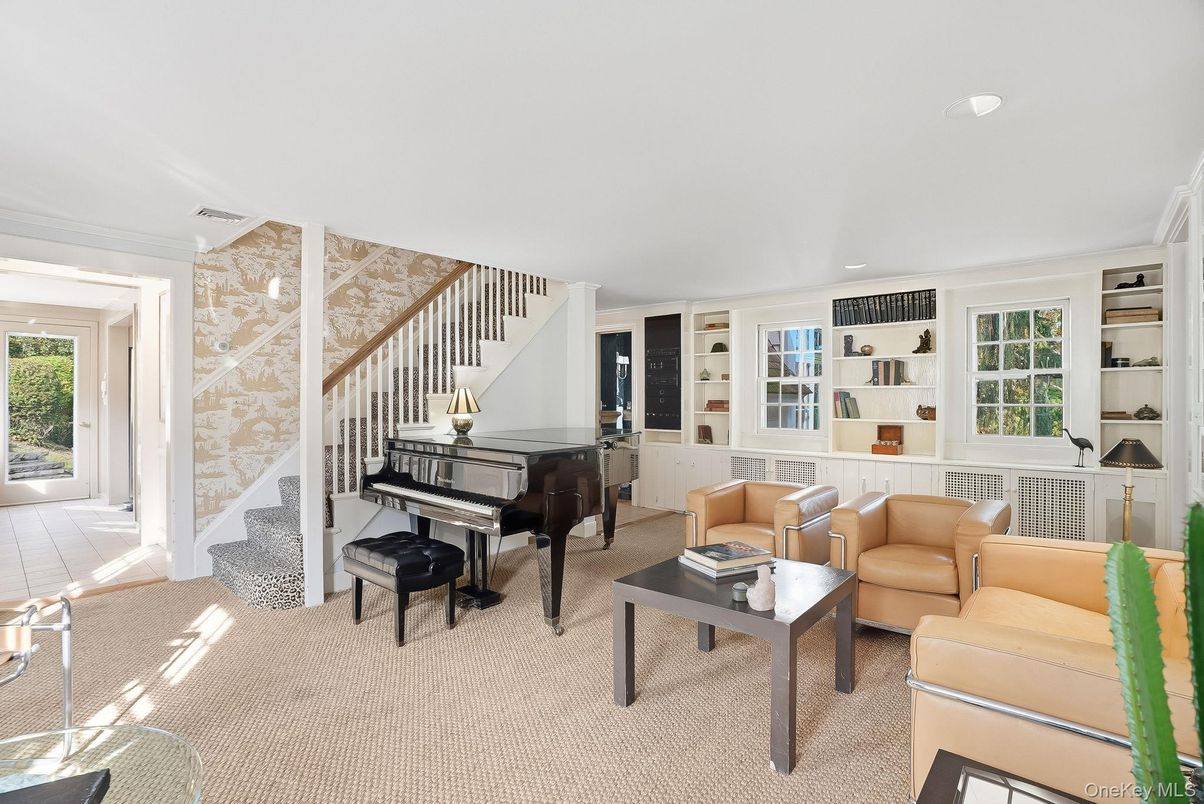 Interior, Living room, Piano, Recessed Lighting