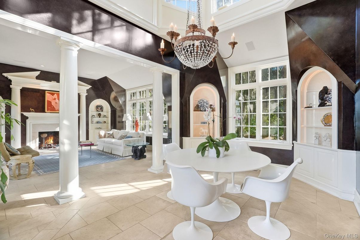 Chandelier, Dining room, Fireplace, Interior, Living room