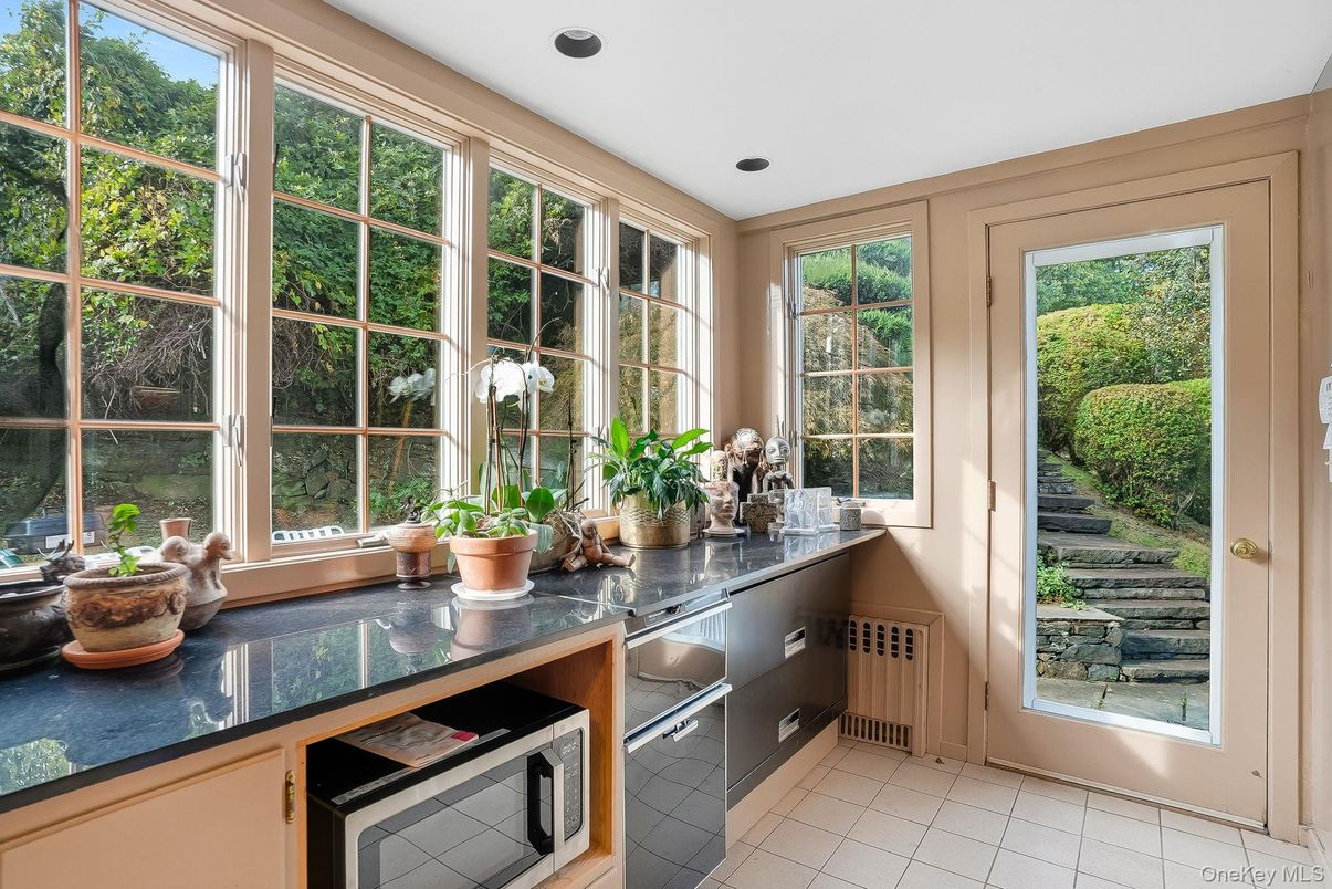 Interior, Recessed Lighting, Sun Room
