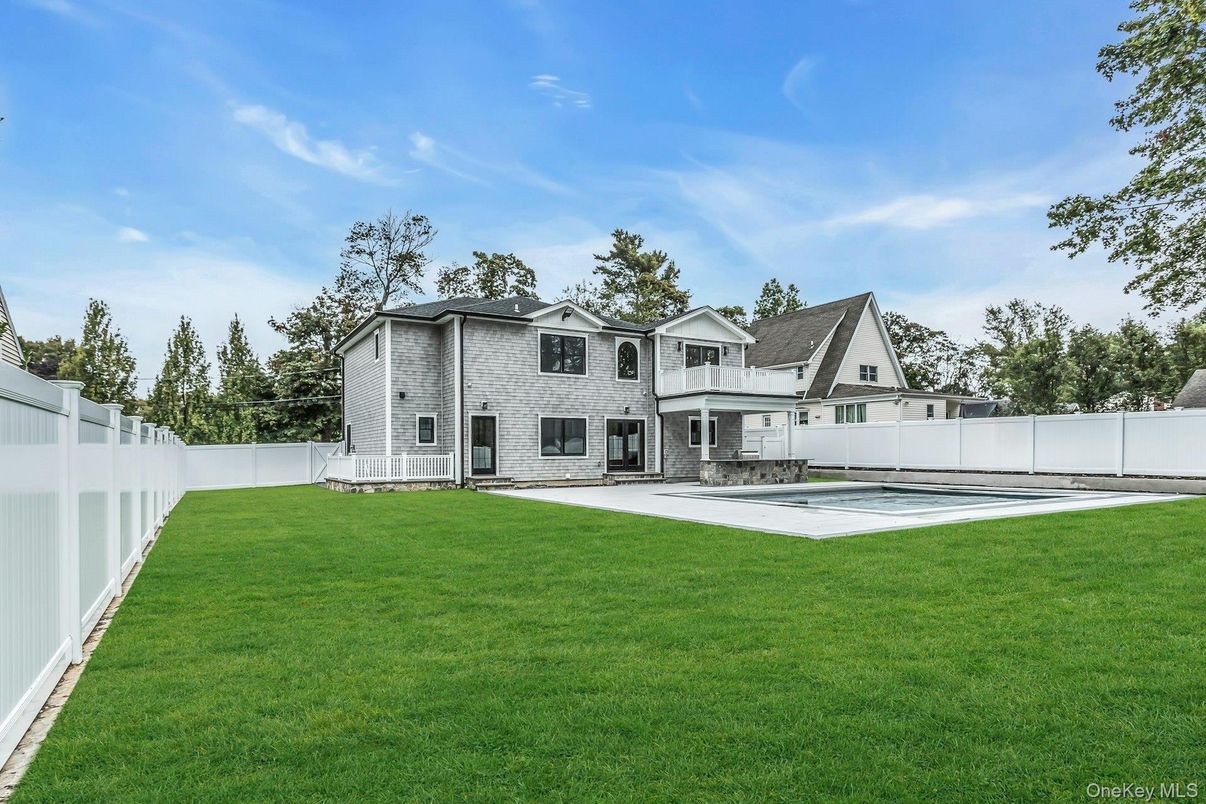 Backyard, Exterior, Pool