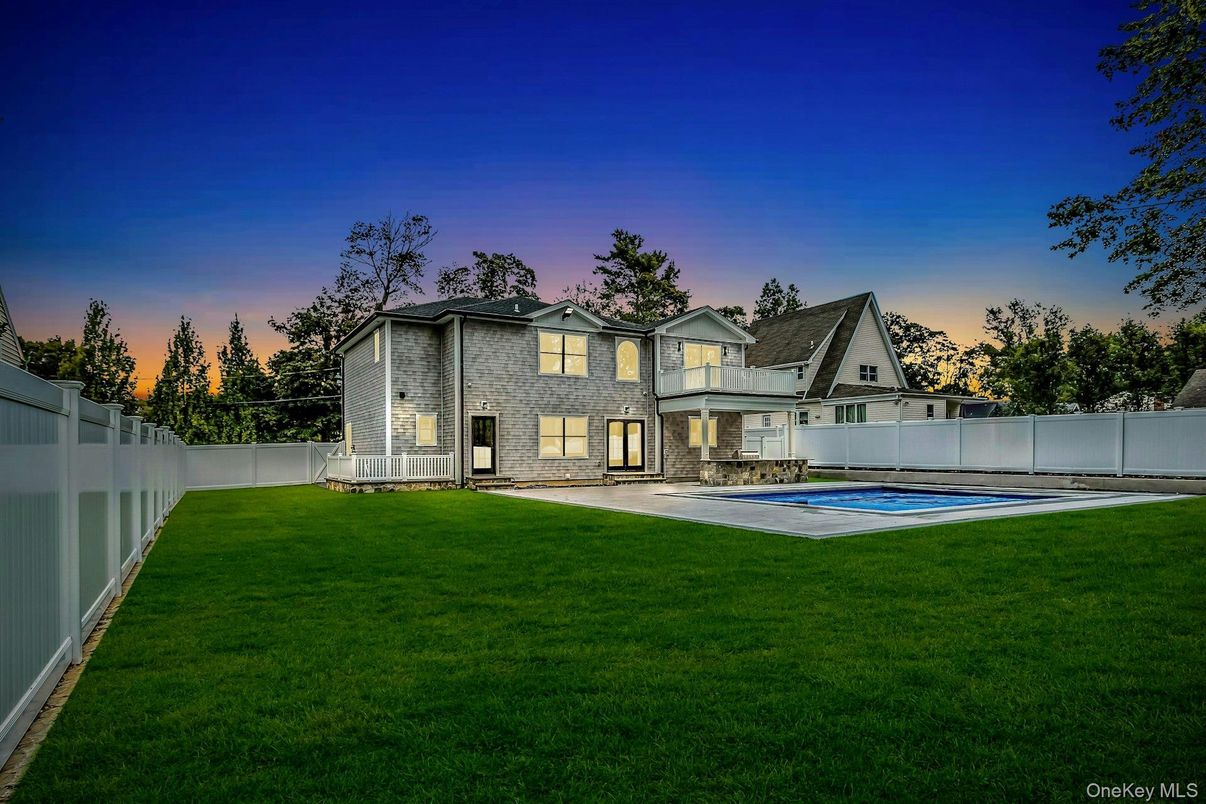 Backyard, Exterior, Pool