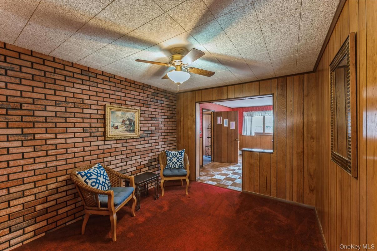 Empty room, Interior, Stone Walls, Wooden Walls