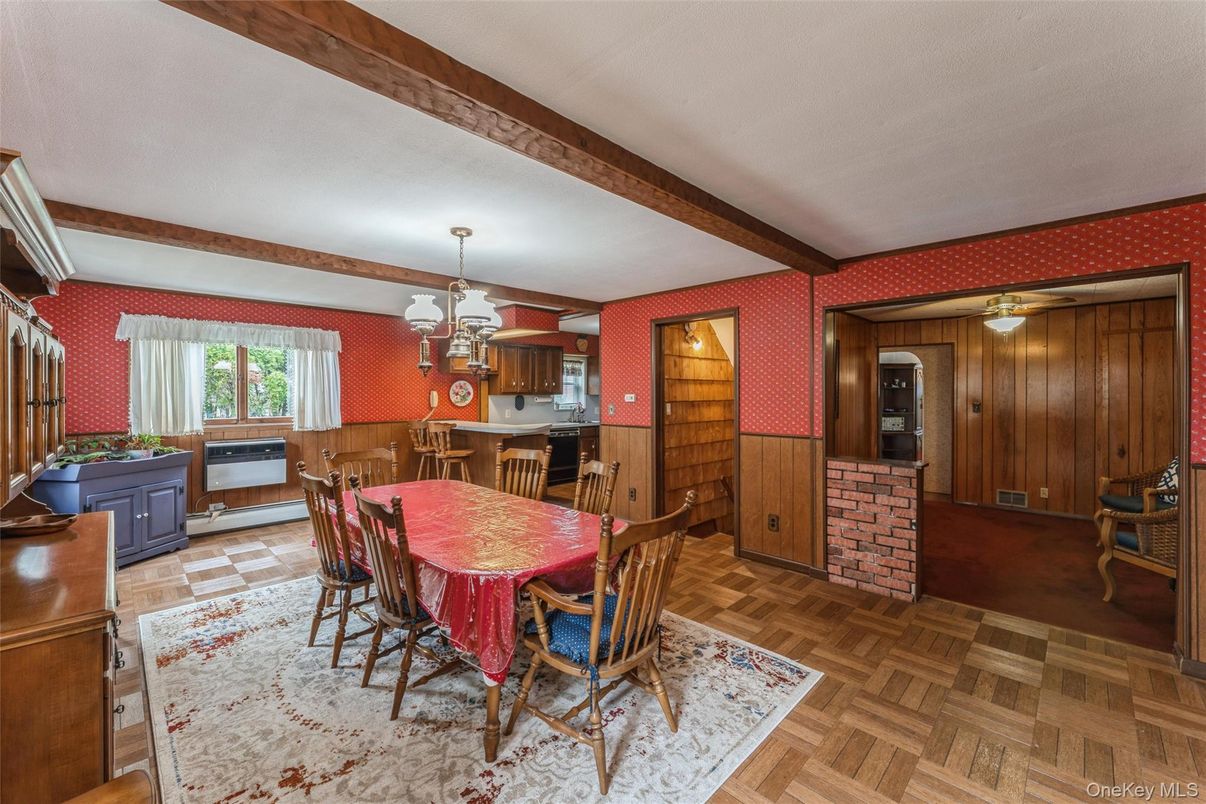 Chandelier, Dining room, Interior, Kitchen, Wooden Beams, Wood Texture Flooring, Wooden Walls