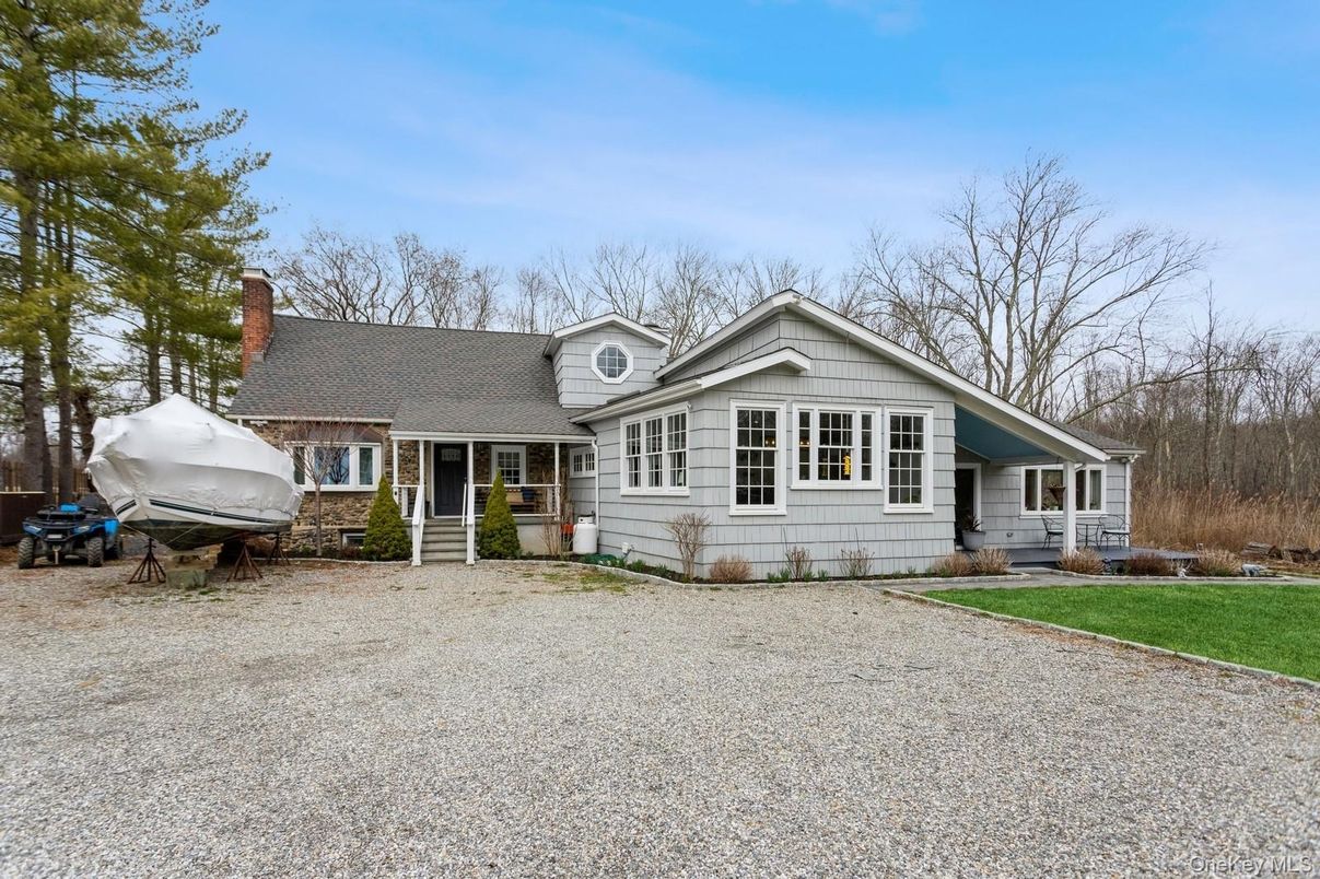 Exterior, Facade, Cape Cod