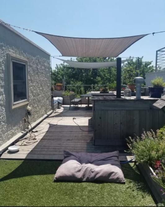 Exterior, Hot Tub
