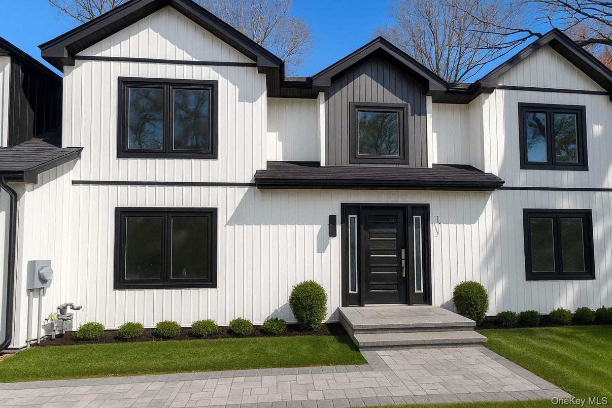 Exterior, Facade, Farmhouse