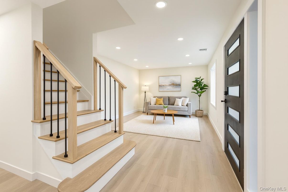 Interior, Living room, Recessed Lighting, Wood Texture Flooring