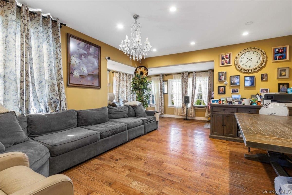 Chandelier, Interior, Living room, Recessed Lighting, Wood Texture Flooring