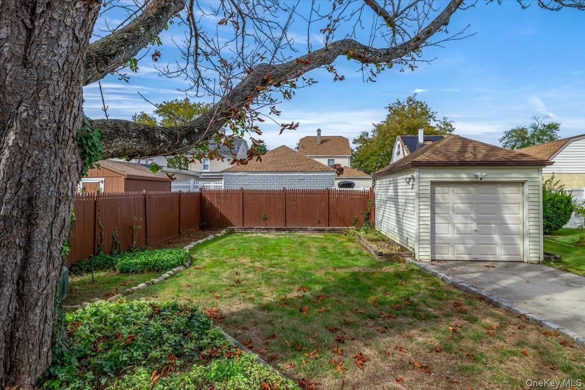 Backyard, Detached Garage, Exterior
