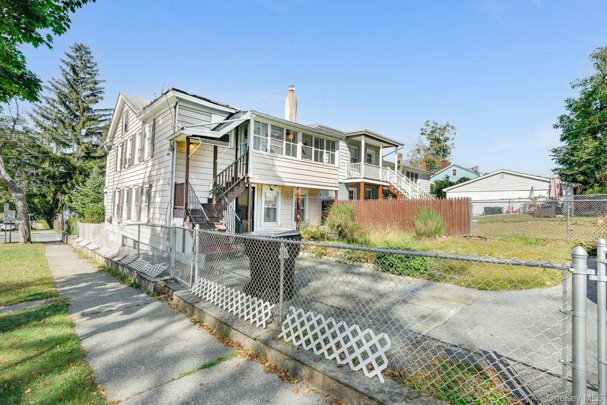 Backyard, Exterior, Facade, Queen Anne Victorian