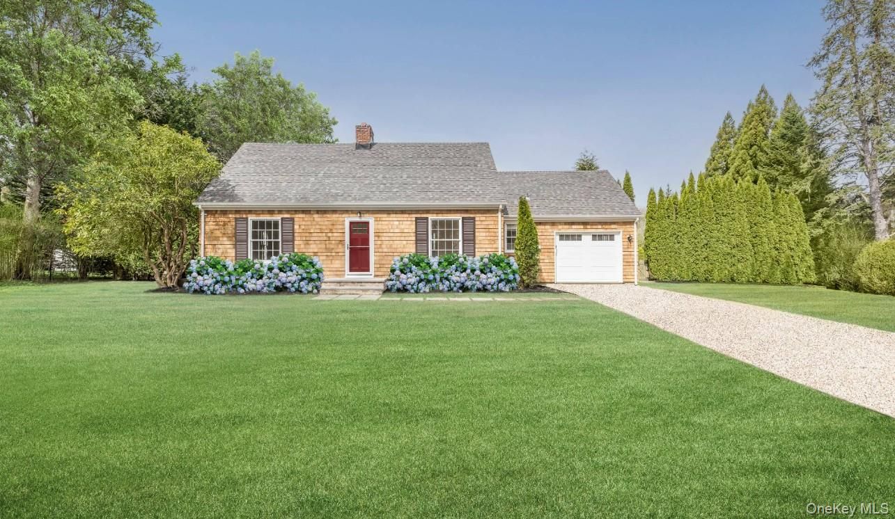 Attached, Backyard, Exterior, Facade, Brick Facade, Cape Cod