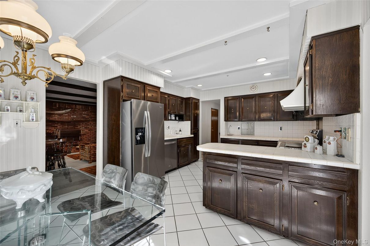 Dining room, Interior, Kitchen, Recessed Lighting