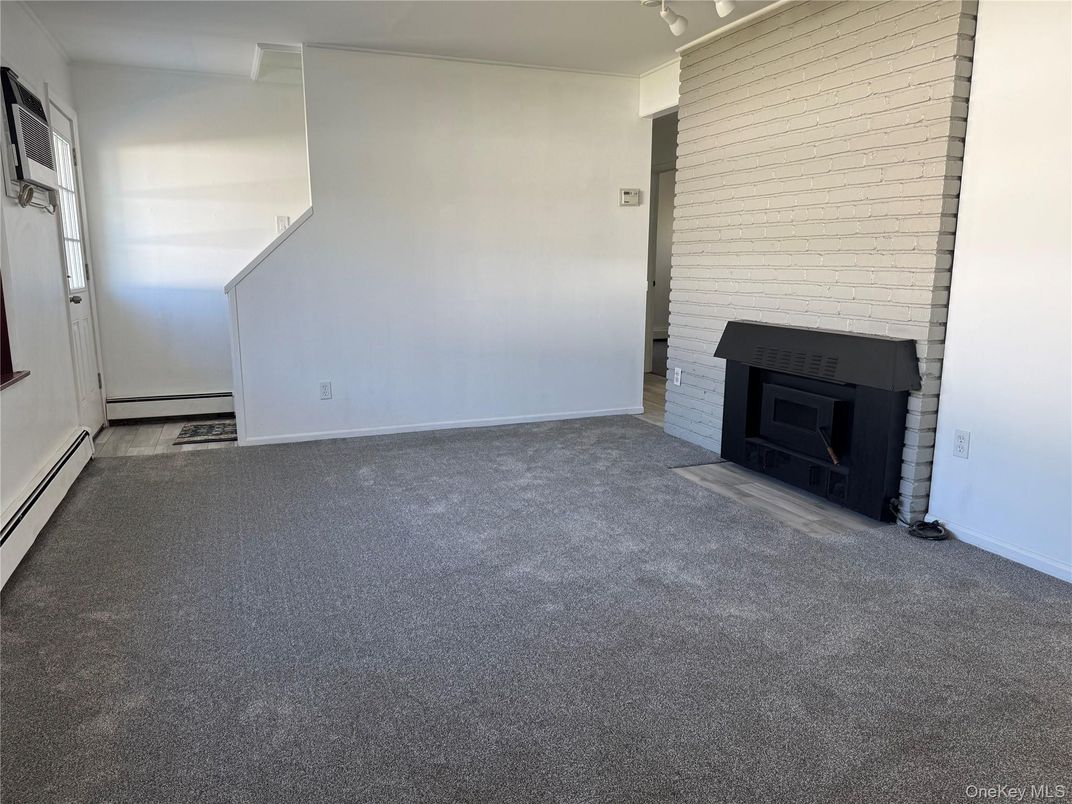 Empty room, Fireplace, Interior